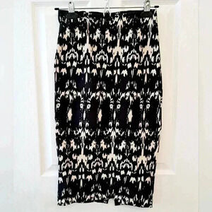 Dynamite Abstract Print Knit  Skirt Women's Black and Cream Pencil Skirt Size XS